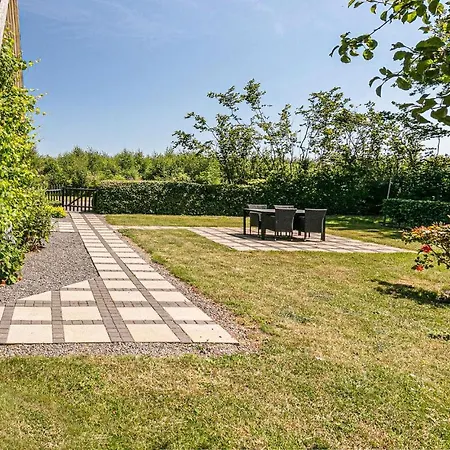 Risegard, Lejl A Apartman *