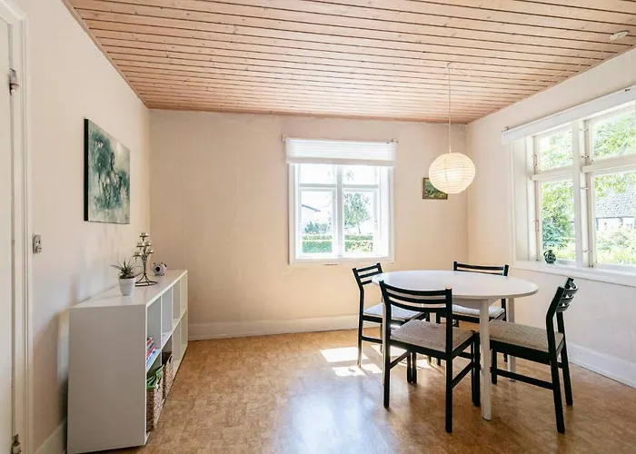 Risegard, Lejl A *